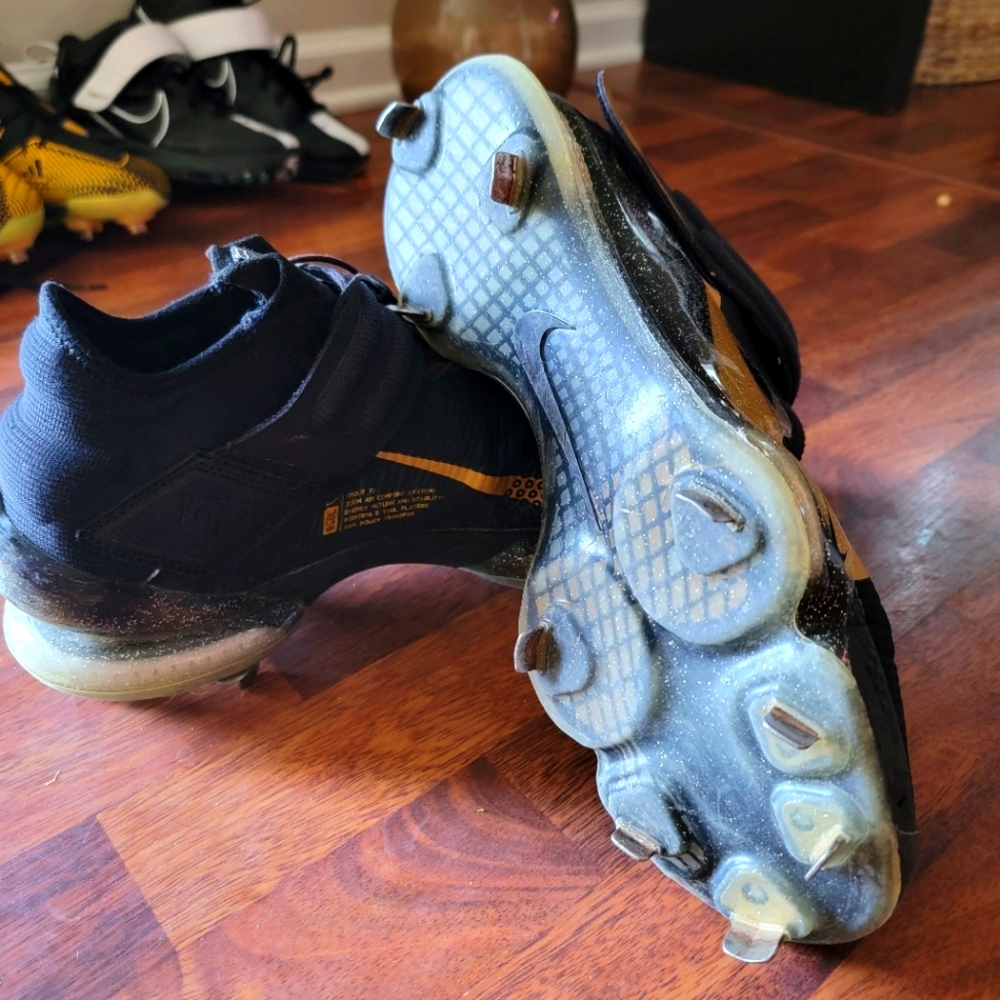 Mens Mike Trout Cleats